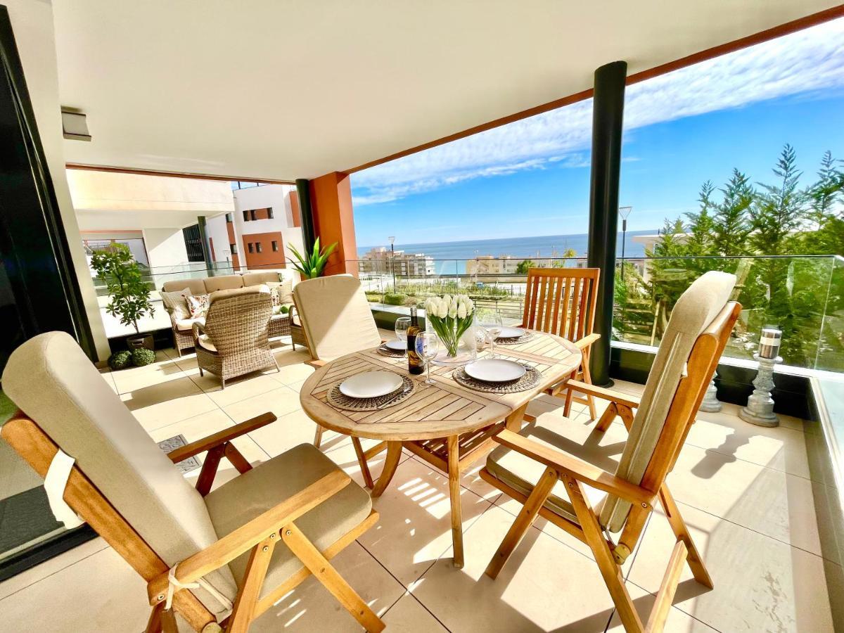 Luxury 3 Bedroom Apartment 300M From The Beach Fuengirola Zewnętrze zdjęcie
