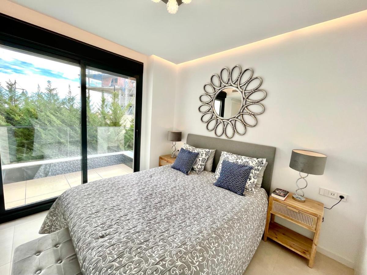 Luxury 3 Bedroom Apartment 300M From The Beach Fuengirola Zewnętrze zdjęcie