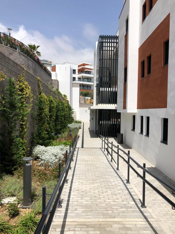 Luxury 3 Bedroom Apartment 300M From The Beach Fuengirola Zewnętrze zdjęcie